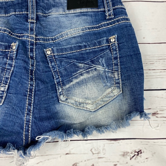 Daytrip Distressed Jean Shorts - Picture 10 of 11